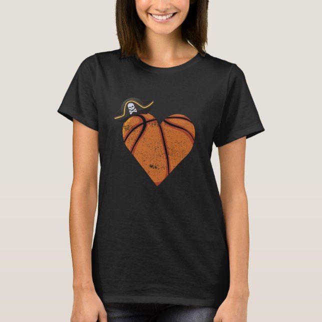 Basketball-Herz-Pirate T-Shirt (Vorderseite)