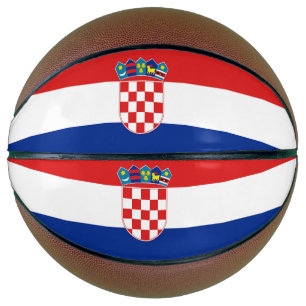 Basketball in voller Größe mit der Flagge Kroatien