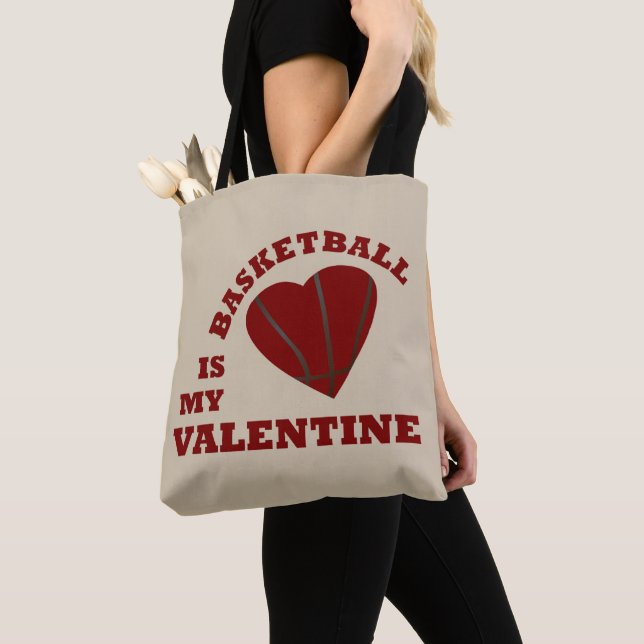 Basketball ist mein Valentinstag mit rotem Herz (Von Nahem)