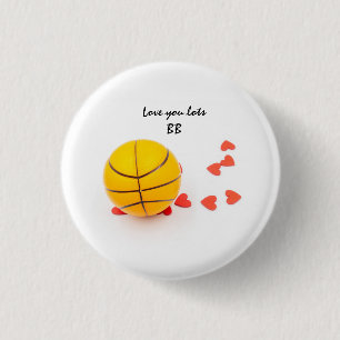 Basketball mit Liebe-Herz für Valentine Button