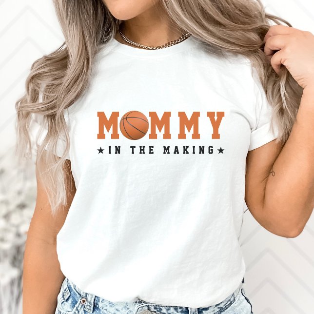 Basketball Sport Mommy in der Making Baby Dusche T-Shirt (Basketball Sport Mommy in the Making Baby Shower T-Shirt)