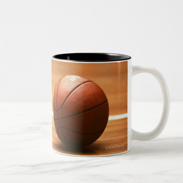 Basketball Zweifarbige Tasse (Rechts)