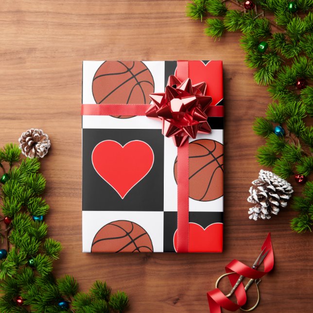 Basketballs & Herz Schwarz-Weiß-Schachbrett-Muster Geschenkpapier (Feiertagsgeschenk)