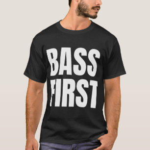 Bass First – Minimalistisches Barsch-Angeln Zita T-Shirt