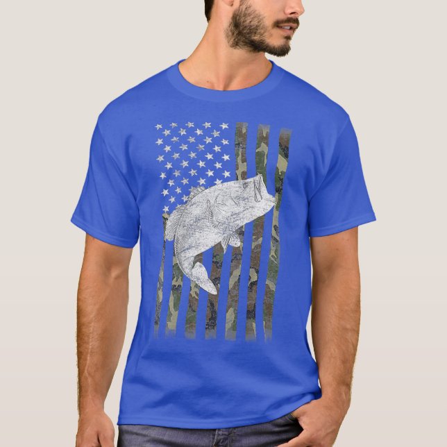 Bass Fishing American Camouflage USA Flag auf der  T-Shirt (Vorderseite)