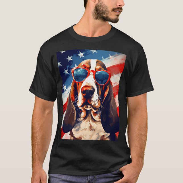 Basset Hound 4. Juli amerikanische Flagge T-Shirt (Vorderseite)