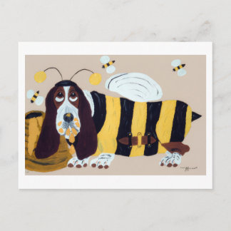 Basset Hound beim Überfall auf einen Bienenstock Einladungspostkarte