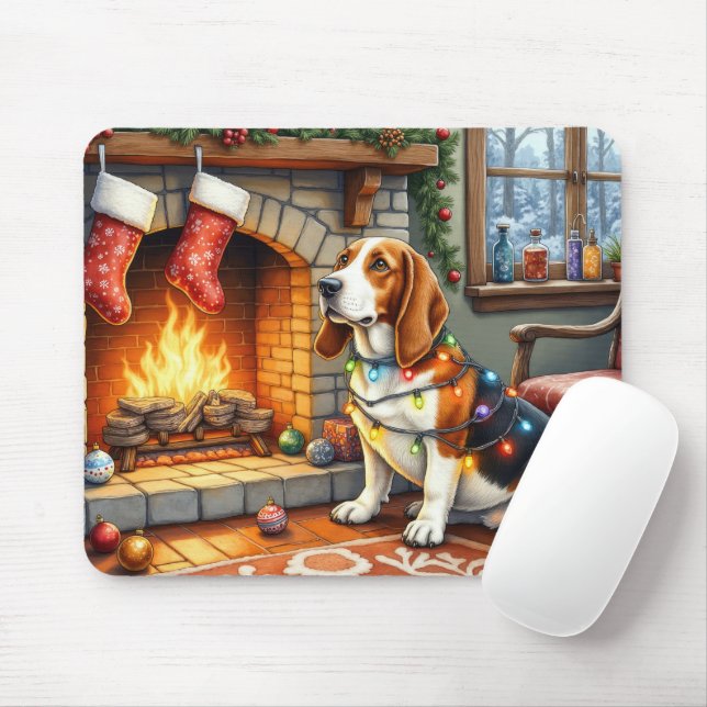Basset Hound Fireplace with Christmas Lights Mousepad (Mit Mouse)