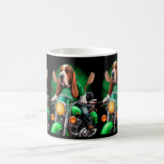 Basset Hound Hund Fahrrad St. Patrick's Day Kaffeetasse (Mittel)