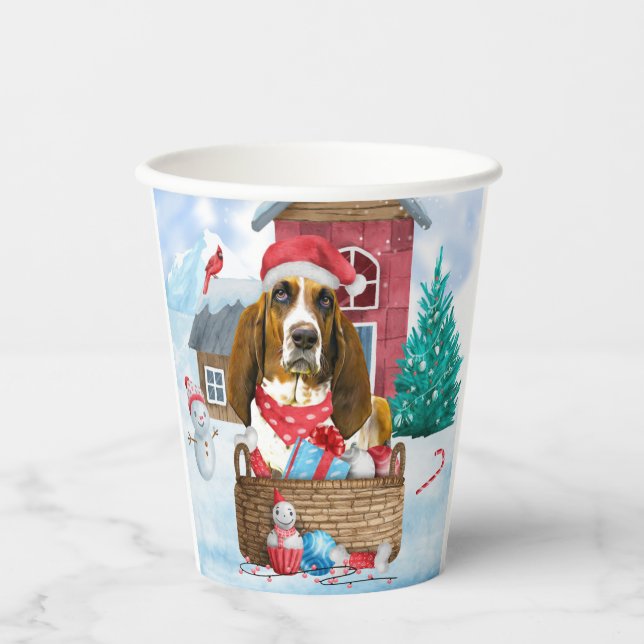 Basset Hound Hund im Schnee Weihnachtshaus Pappbecher (Vorderseite)