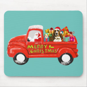 Basset Hound Hund in Christmas Delivery Truck Mousepad