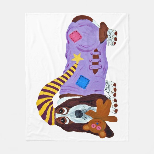 Basset Hound in PJs with teddy bear Fleecedecke (Vorderseite)