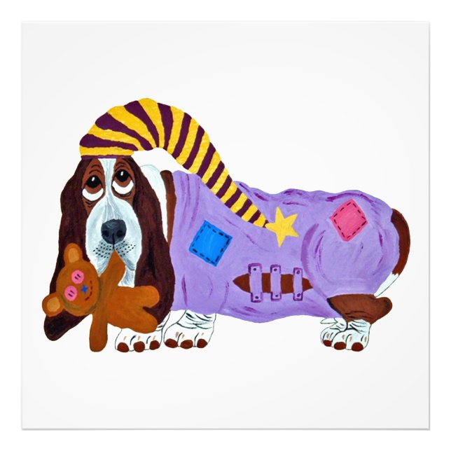 Basset Hound in Schlafanzug mit Teddybär Fotodruck (Vorne)