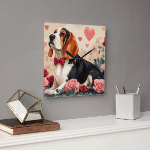 Basset Hound mit Rosen - Valentinstag Quadratische Wanduhr
