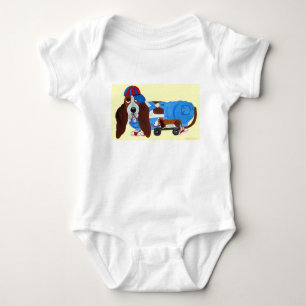 Basset Hound mit Zugspielzeug T-Shirt Baby Strampler