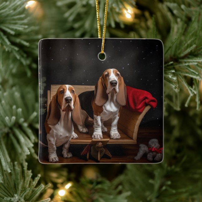 Basset Hound Snowy Sleigh Weihnachtsdekor Keramikornament (Baum)