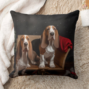 Basset Hound Snowy Sleigh Weihnachtsdekor Kissen