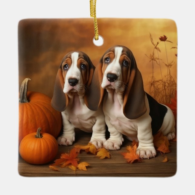 Basset Hound Welpe Herbst Delight Pumpen Keramikornament (Vorderseite)