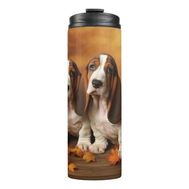 Basset Hound Welpe Herbst Delight Pumpen Thermosbecher (Vorderseite)