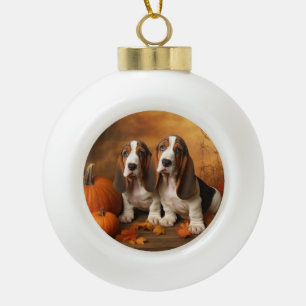Basset Hound Welpe Herbstfreude Kürbis Keramik Kugel-Ornament