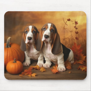 Basset Hound Welpe Herbstfreude Kürbis Mousepad
