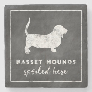 Basset Hounds verwöhnt hier Vintage-Schultafel Steinuntersetzer