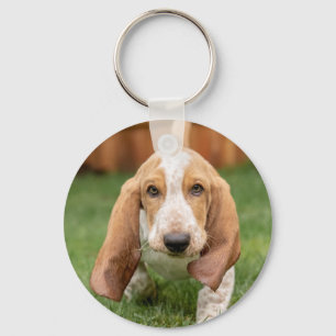 Basset Houng Puppy Walking Schlüsselanhänger