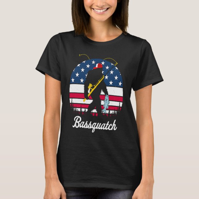Bassquatch Bass Fishing American Flag Fishing T-Shirt (Vorderseite)