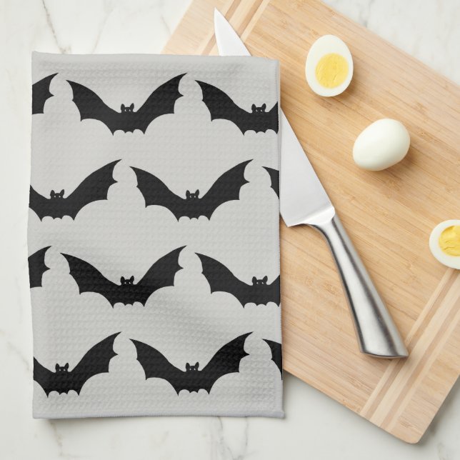 Bat Flying Spooky Halloween Muster Geschirrtuch (Viertel Falte)
