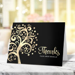 Bat Mitzvah Black Gold Foil Tree of Life Script Dankeskarte<br><div class="desc">Vergewissern Sie sich, dass Ihr Lieblings-Bat Mitzvah ihre Wertschätzung für alle, die ihre Meilenstein-Veranstaltung unterstützt! Verschicken Sie diese ausgeklügelte, personalisierte Dankeschön-Karte! Ein grafisches Imitat mit Goldfolienbaum mit funkelnd Stern von David und Dot "Blätter", zusammen mit der Goldfolienkalligraphie-Schrift, überlagert einen reichen, schwarzen Hintergrund. Imitate goldenen Glitzer Konfetti und ein goldener Stern...</div>