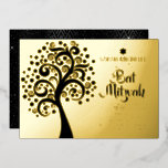Bat Mitzvah Black Tree of Life Script Real Gold Folieneinladung<br><div class="desc">Seien Sie stolz, freuen Sie sich und präsentieren Sie diesen Meilenstein Ihres Lieblings-Bat Mitzvah! Dieser grafische, schwarze Lebensbaum mit funkelnd Stern von David und dot "Blätter" mit schwarzer Kalligraphie-Schrift auf einem ausgeklügelten, echten Goldfolienhintergrund ist die perfekte Einladung für diesen besondere Anlass. Ein Imitat goldener Star von David überlagert einen schwarzen...</div>