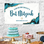 Bat Mitzvah Modern Agate Gold Türkisches Skript Banner<br><div class="desc">Seien Sie stolz, freuen Sie sich und präsentieren Sie diesen Meilenstein Ihres Lieblings-Bat Mitzvah! Hänge diesen coolen, einzigartigen, modernen, personalisierten Banner auf, um ihren besonderen Tag zu ergänzen. Dunkelblaue Schrift-Typografie und ein Imitat goldener Star von David überlagern einen schlichten, weißen Hintergrund mit türkisblauen Agitierfelsen, die mit Imitaten goldenen Adern betont...</div>