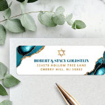 Bat Mitzvah Modern Gold Turquoise Agate Adresse<br><div class="desc">Seien Sie stolz, freuen Sie sich und feiern Sie diesen Meilenstein Ihres Lieblings-Bat Mitzvah, wenn Sie dieses coole, einzigartige, moderne, personalisierte Rücksendelabel verwenden! Fett, dunkelblau und aquamarine Imitate goldene Typografie und ein Imitat goldener Star von David überlagern einen schlichten, sauberen, weißen Hintergrund mit türkisblauen agate Felsen mit Imitaten goldenen Venen....</div>