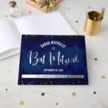 Bat Mitzvah Navy Watercolor Bold Real Silver Foil Gästebuch<br><div class="desc">Lass dein Lieblings-Bat Mitzvah stolz sein, freuen und feiern ihren Meilenstein mit diesem atemberaubenden Sake-Scrapbook echter Silberfolie Gästebuch. Auf der Vorderseite, atemberaubende, moderne, funkelnd Silber-Folie handschriftlich Drehbuch, Star of David und winzige Punkte überlagern einen dramatischen marineblauen Aquarellhintergrund. Der anpassbare Rücken ist reale Silberfolie. Und auf der Rückseite, zusätzliche echte Silber-Folie...</div>