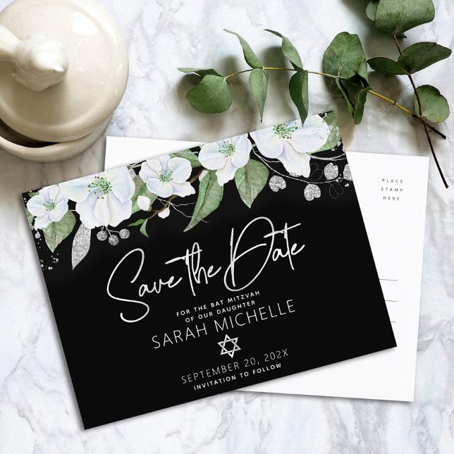 Bat Mitzvah Rett Date Floral Black Silver Script Einladungspostkarte (Von Creator hochgeladen)