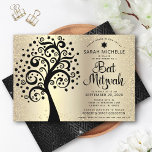 Bat Mitzvah Schwarzer Baum des Lebens Skript Golde Einladung<br><div class="desc">Seien Sie stolz, freuen Sie sich und präsentieren Sie diesen Meilenstein Ihres Lieblings-Bat Mitzvah! Dieser schwarze Grafik-Baum mit Star of David und dot "Blätter", zusammen mit einem schwarzen Kalligraphieskript, alle auf einem ausgeklügelten, Imitat Gold Glitzer Punkte und Folie ombre Hintergrund, ist die perfekte Einladung für diesen besondere Anlass. Ein Imitat...</div>