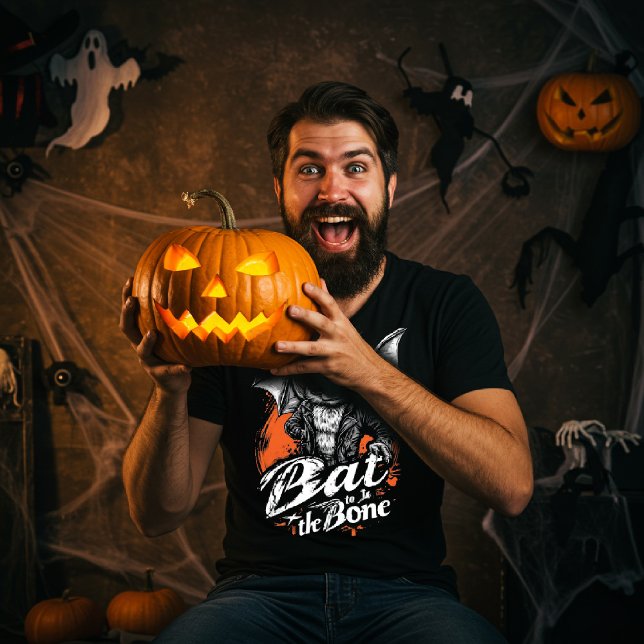 Bat to Bone - Funny Cool Bat Halloween T-Shirt (Von Creator hochgeladen)