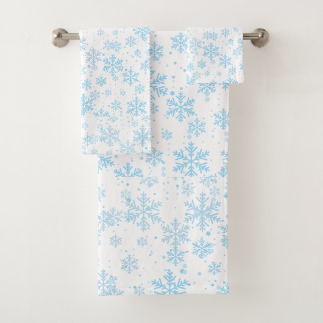 Bath Towels Blue Snowflakes Falling On White Badhandtuch Set (Insitu)