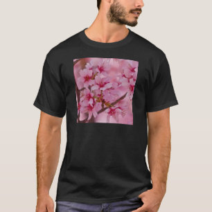 Bathed in rosa japanischen Kirschblüten T-Shirt