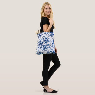 Batik Blau und Weiß Illustriertes Blumenmuster