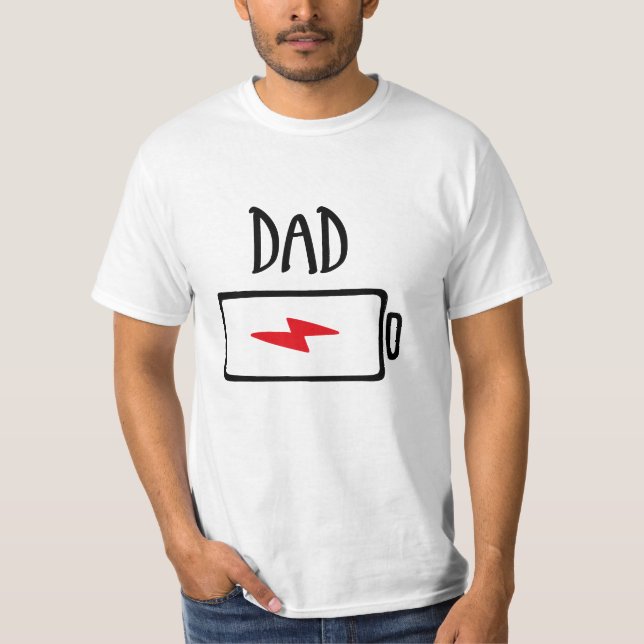 Batterie leer – Papa T-Shirt (Vorderseite)