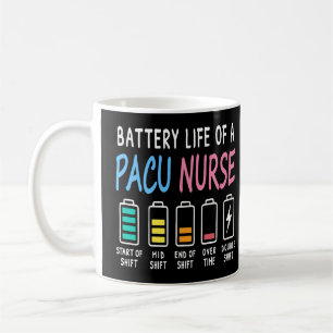 Batterielebensdauer eines PACU-Krankenpflegers hum Kaffeetasse