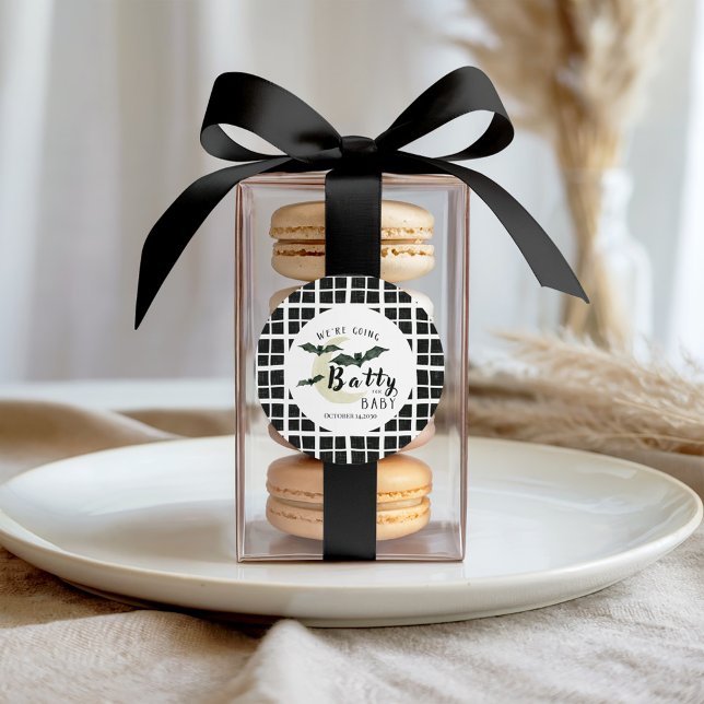 Batty für Baby Kariert Bat and Moon Baby Dusche Runder Aufkleber (Von Creator hochgeladen)