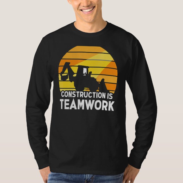 Bau ist Teamwork-Mitarbeiter-Standort T-Shirt (Vorderseite)