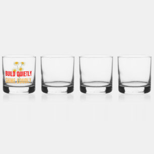 Baue leise, strahle laut – Motivationaler Erfolg Whiskyglas