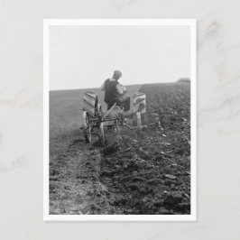 Bauer mit einem Traktor Postkarte