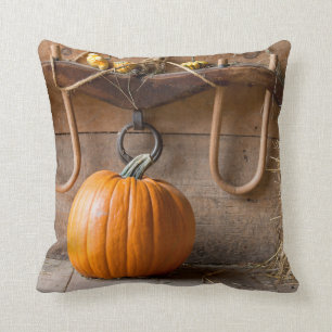 Bauer-Museum Kürbis in Scheune mit Heuballen Kissen