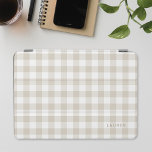 Bauernhaus Beige Buffalo Karo Mit Monogramm iPad Air Hülle<br><div class="desc">Maßgeschneiderte iPad-Abdeckung mit beige Büffel-kariert/Gingham/Karo-Muster mit personalisiertem Namen/Monogramm.</div>