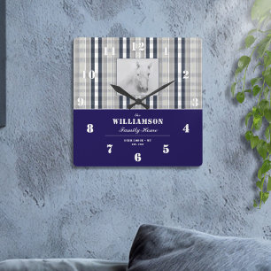Bauernhaus-Pferdeporträt Navy Blue Karo Name Quadratische Wanduhr