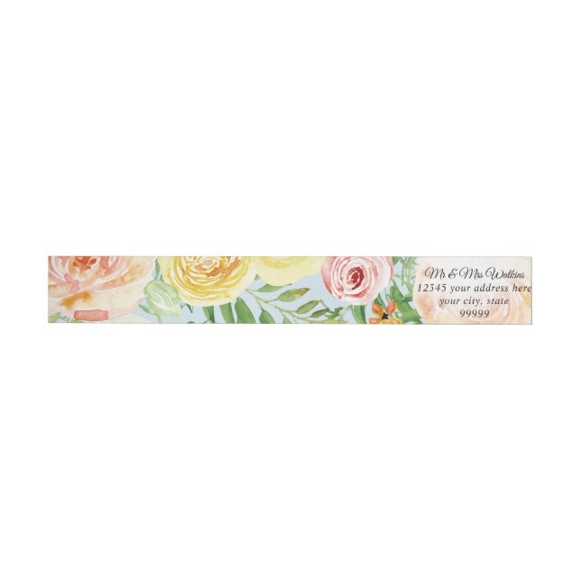 Bauernhof Floral Sky Blue, Blush in Gelben Rosen (Person)